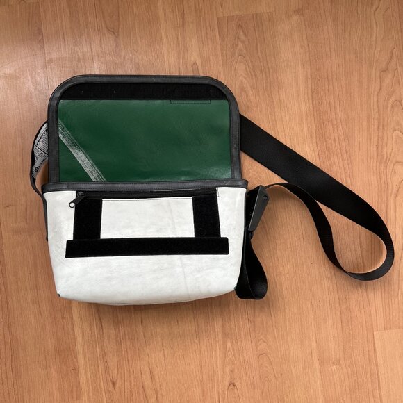 FREITAG F41 HAWAII FIVE-0 Mini Messenger Bag – Unisex - Picture 5 of 10